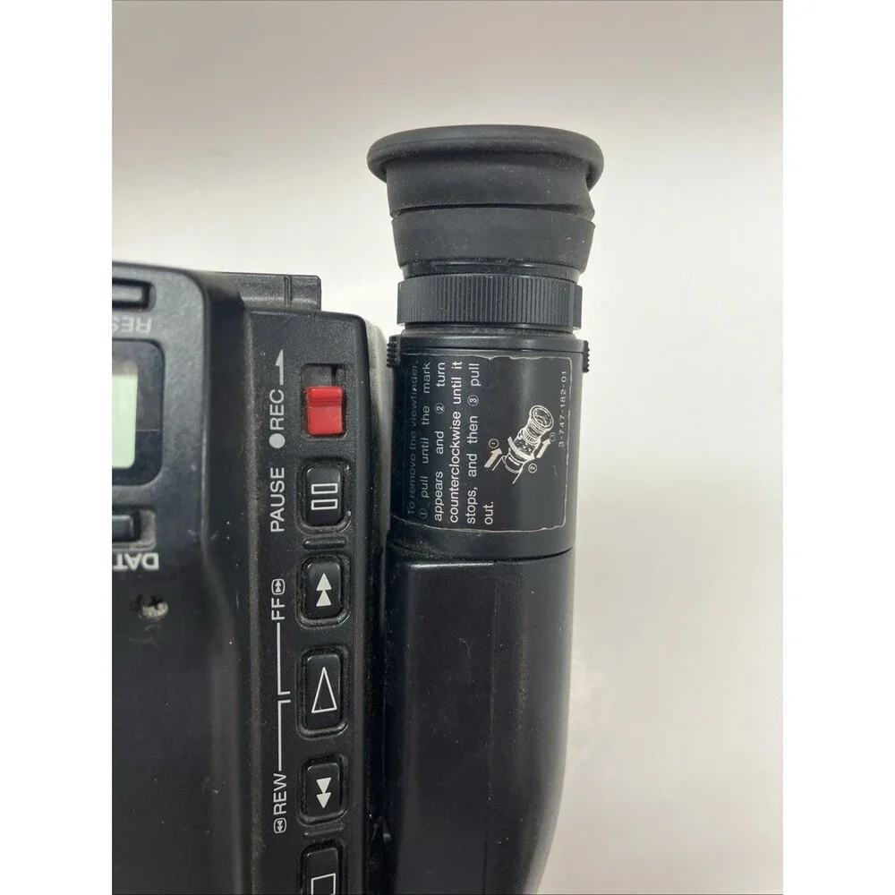 Sony Handycam CCD-TR6 Video8 Analog Camcorder Untested No Battery